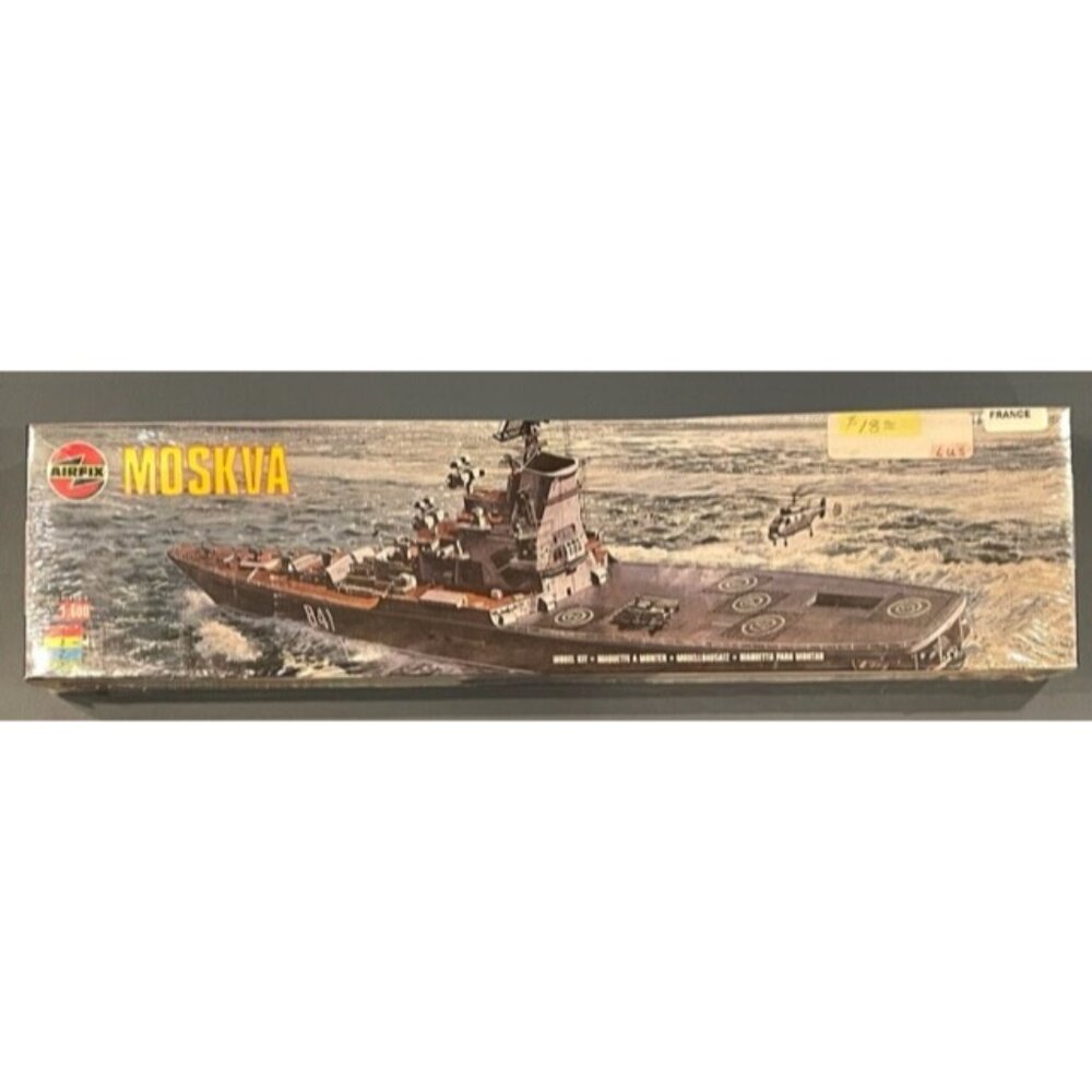 AIRFIX MOSKVA 1:600 Scale Model Kit Helicopter Carrier Soviet Navy Q14